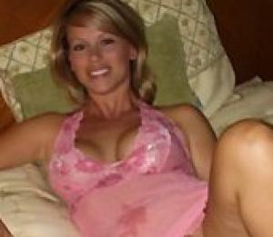 flotte Blondine ist einsam