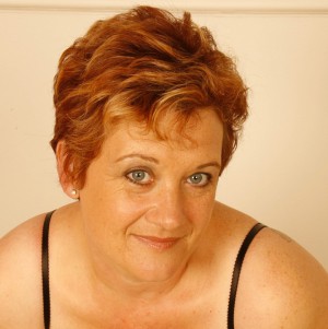 rothaarige 44jährige auf der Suche nach dem Glück