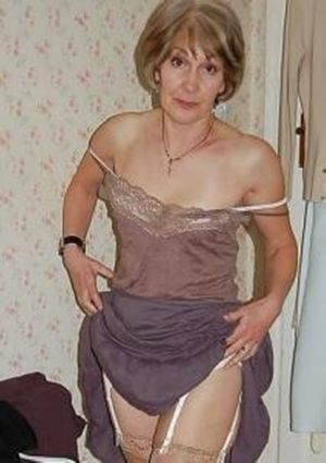 56jährige sucht mehr als nur Kuscheln
